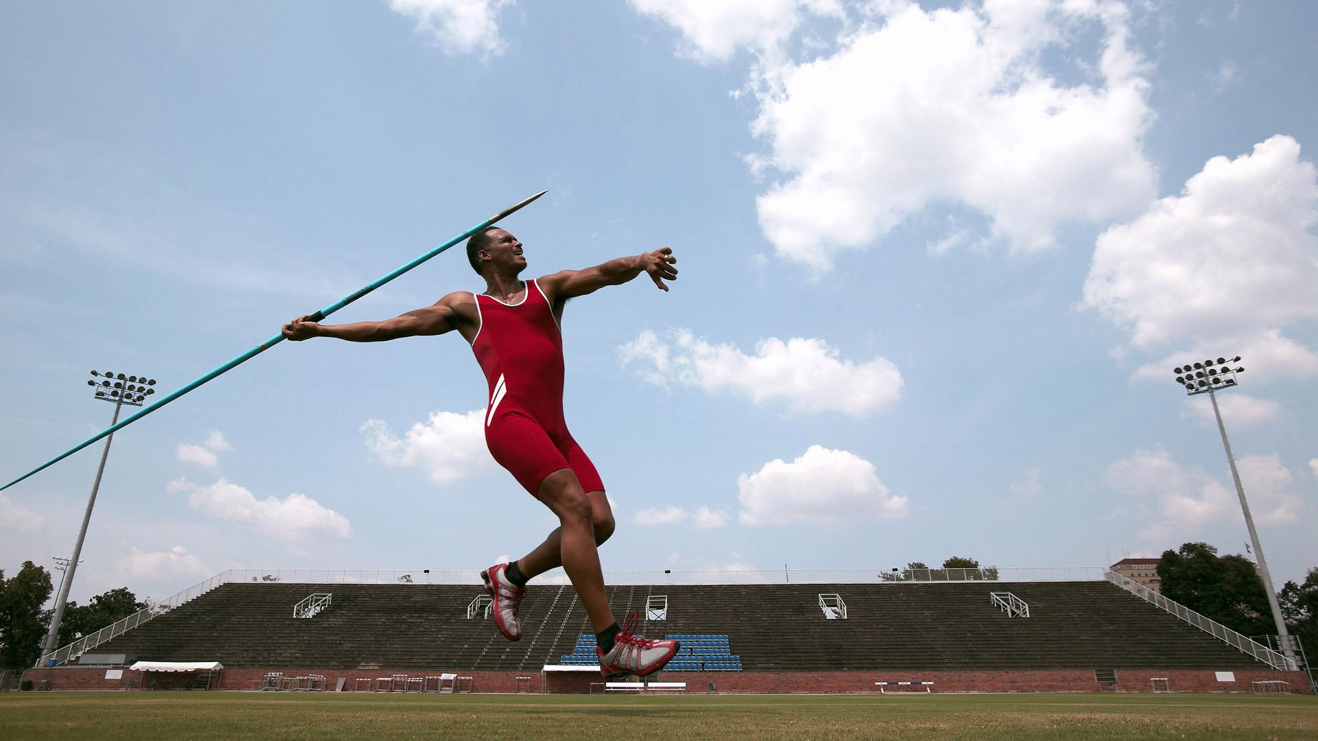 星空体育中国-里根·史密斯精准起跳成夺冠关键,里斯史密斯